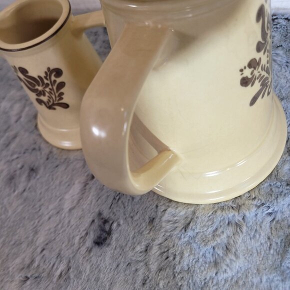 Pfaltzgraff Coffee Pot & Creamer Village 6-550 & 6-24 Stoneware Farmhouse Tea - Picture 4 of 9